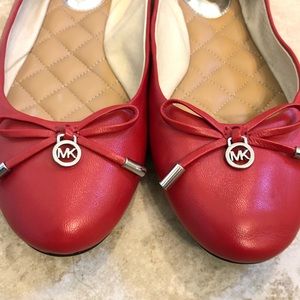 Micheal Kors Flats